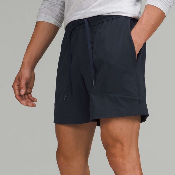 Lululemon Size XL Dark Navy Blue Men's 5" Bowline Shorts Stretch Ripstop - Picture 1 of 12